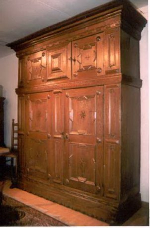 Ammerländer Brotschrank / Hochzeitsschrank