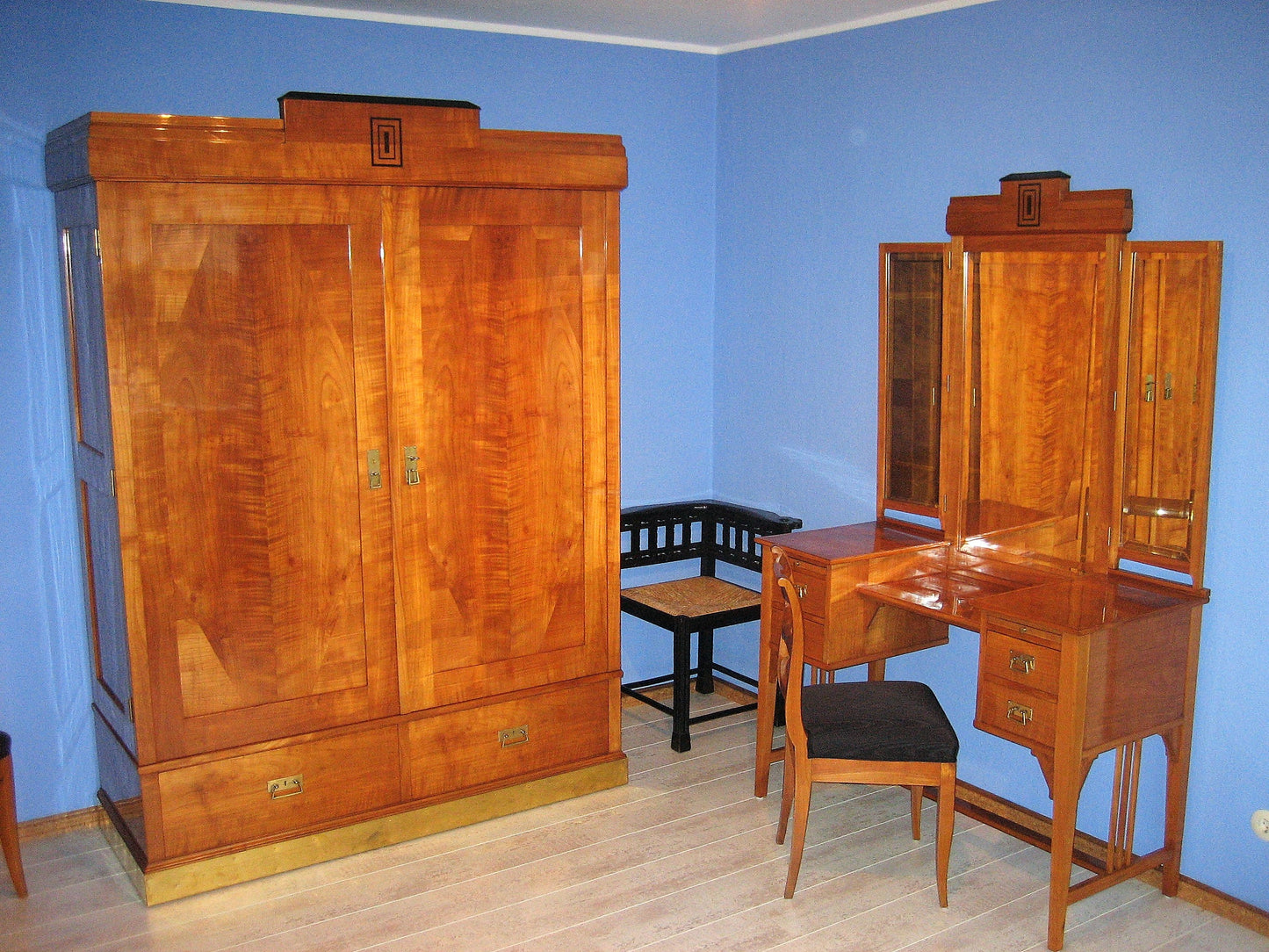 Art Deco Zimmer, Kirschbaum, signiert